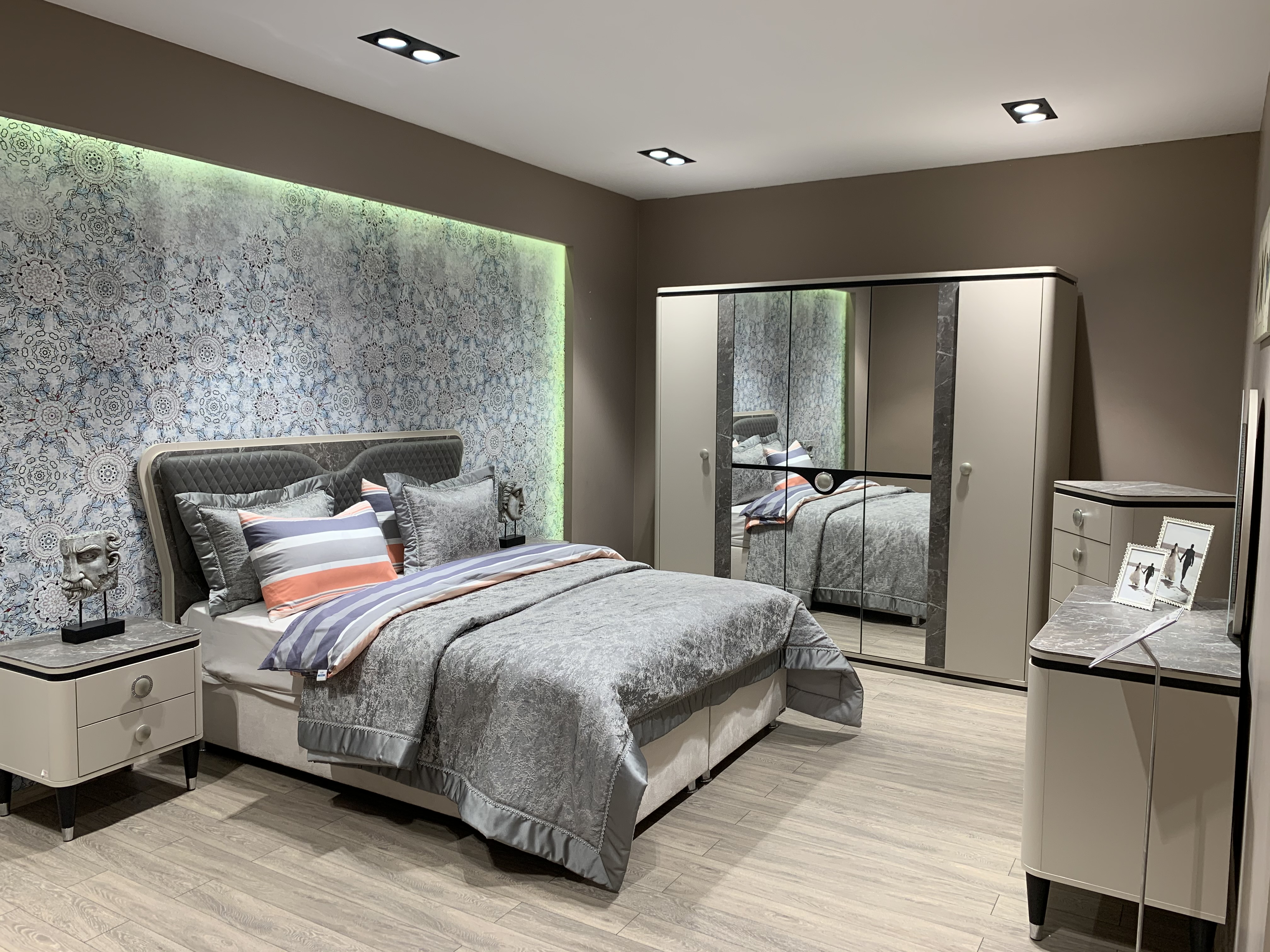 Öndaşlar / Bellona